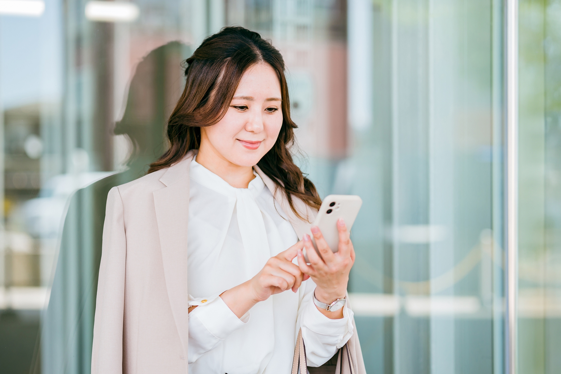 電子書籍ストアの選び方とその魅力的な世界を解説